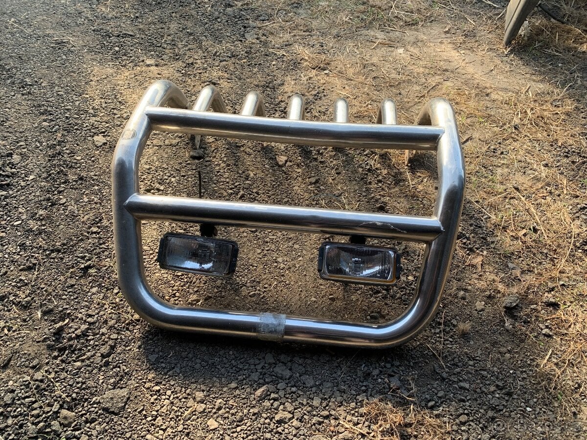 Land Rover Discovery 1 nárazník