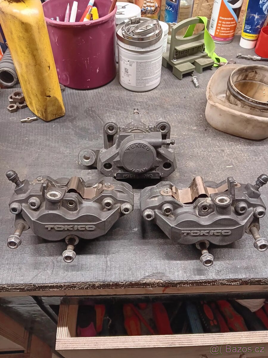 Suzuki gsx-r 750 brzdiče Tokico