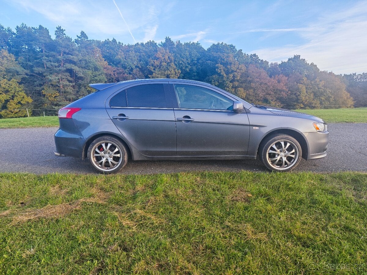 Mitsubishi Lancer 1.5 80kw LPG bifuel sportback 2010