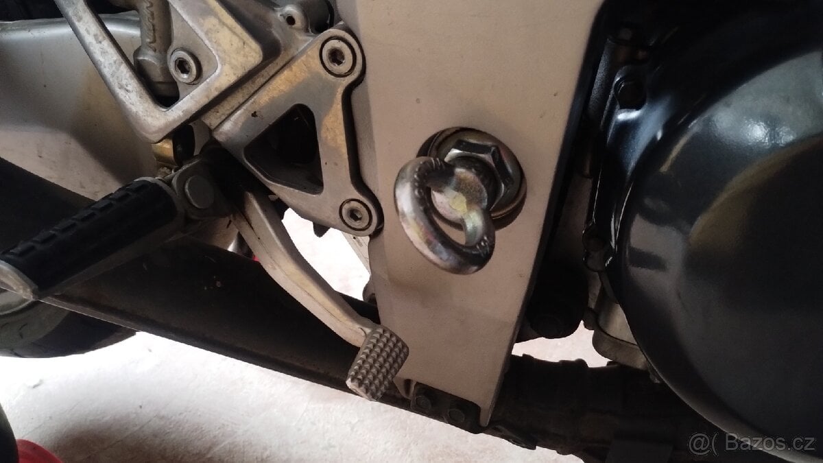 Kawasaki ZXR 750, ZX-7R Kurtovaci oko