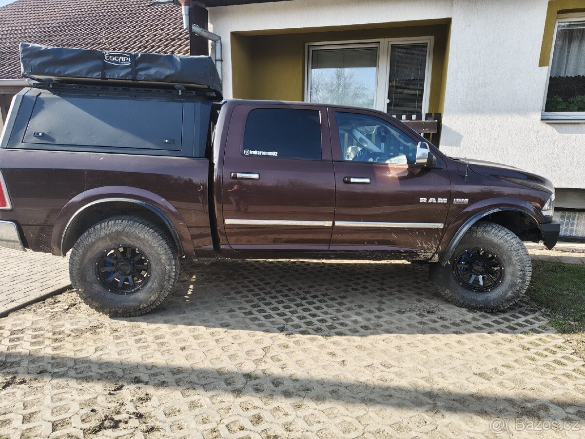 Kola dodge RAM 1500 37x12,5r17