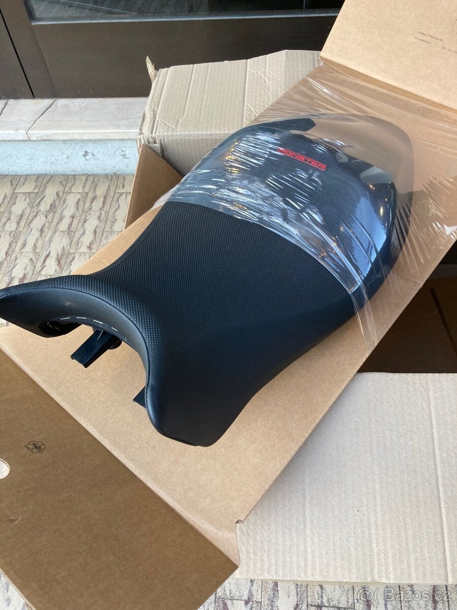 Sedačka Ducati Monster