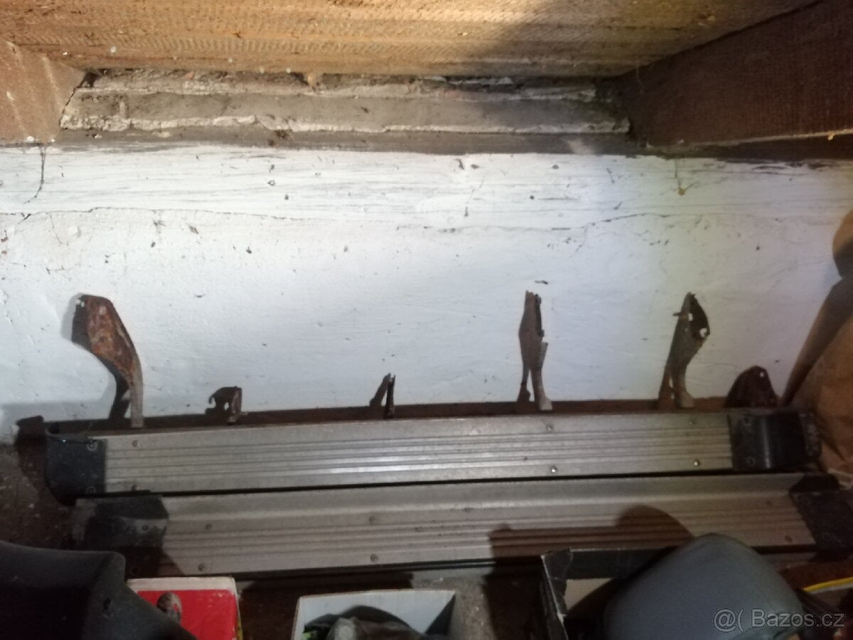 Nášlapy Toyota Land Cruiser J9