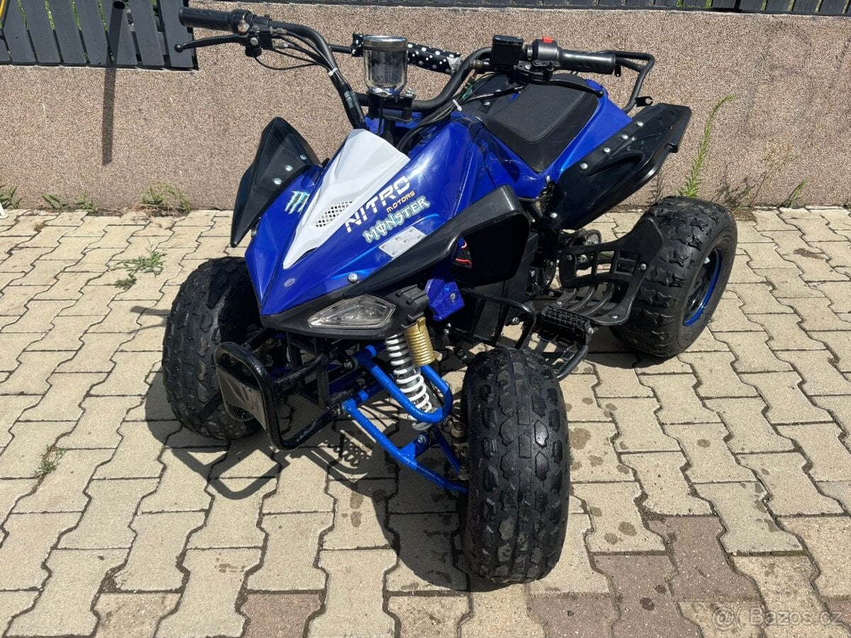 Elektrická čtyřkolka ,top stav,jako nová