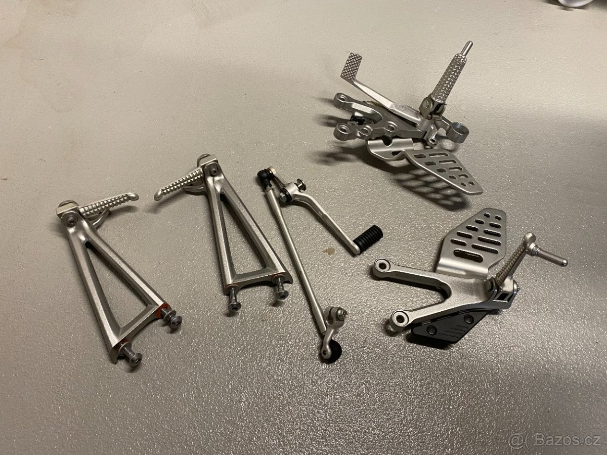 Prodám stupačky na Yamaha R6 08-16, přední i zadní, nové