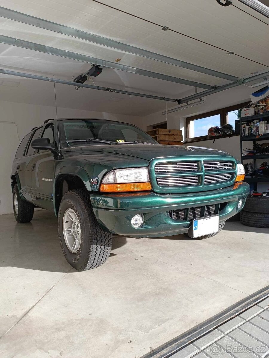 DODGE Durango 5.9 V8 12tis.najeto