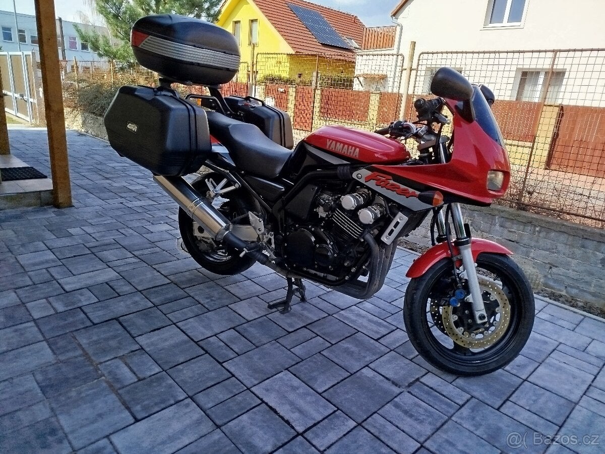 Yamaha FZS 600 Fazer