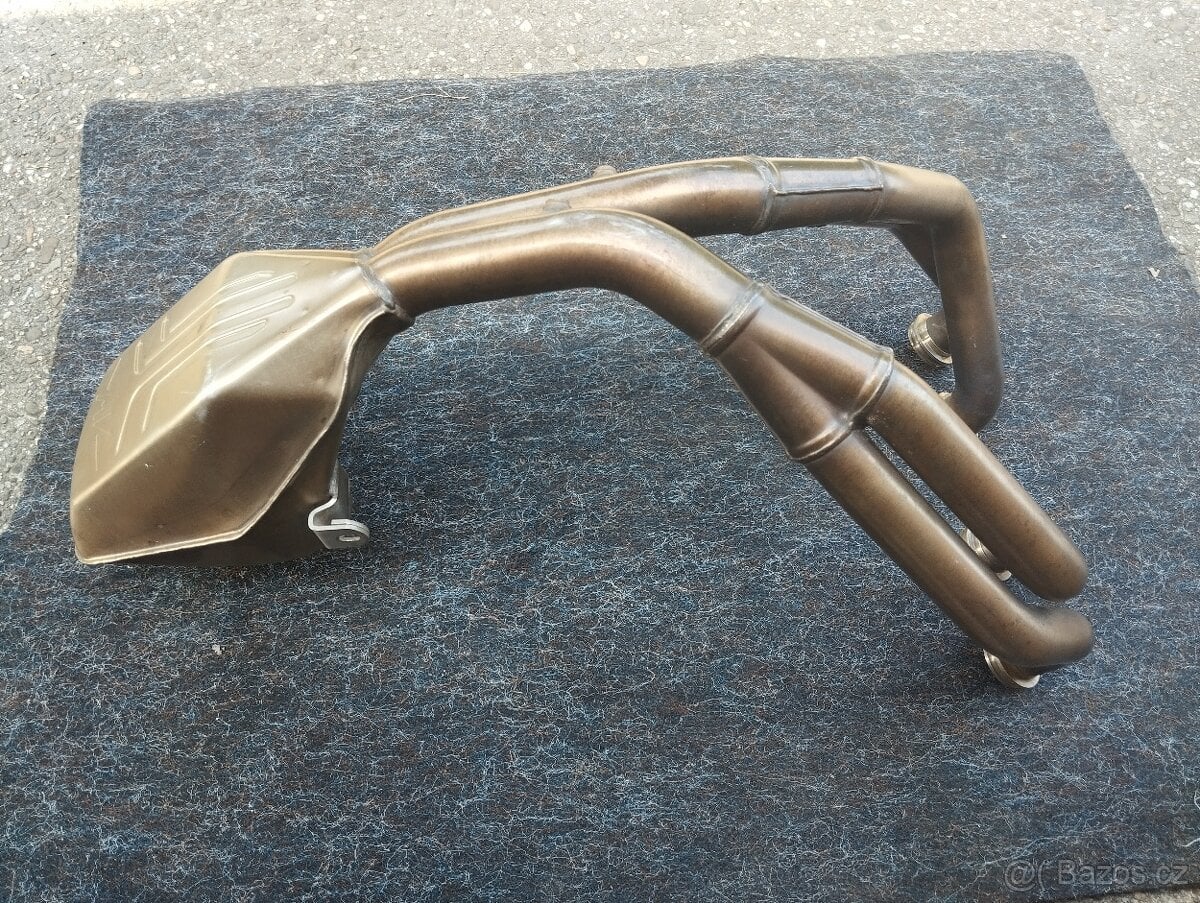 MV Agusta Brutale výfuk