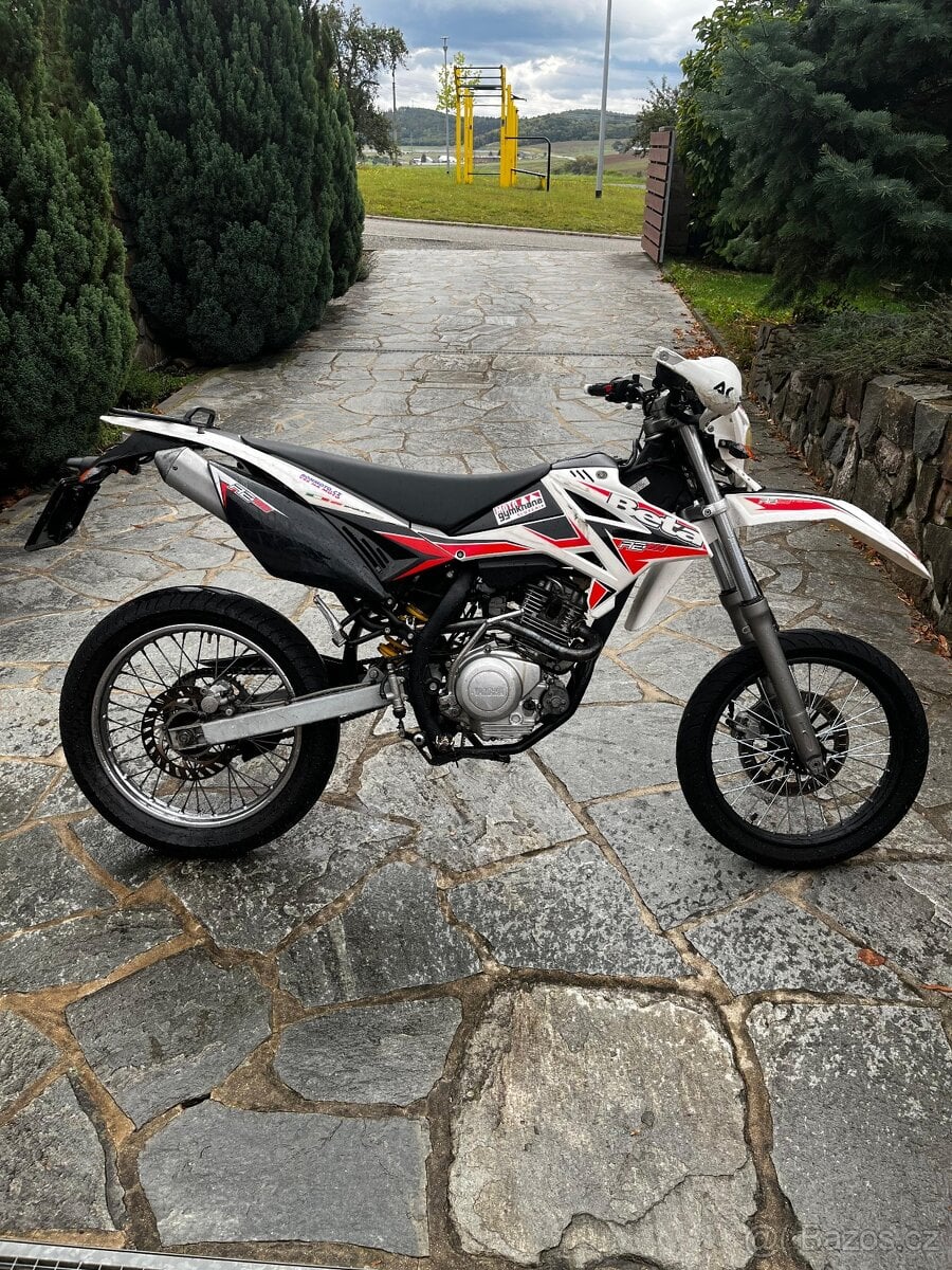 Beta 125 RE - dvě sady kol