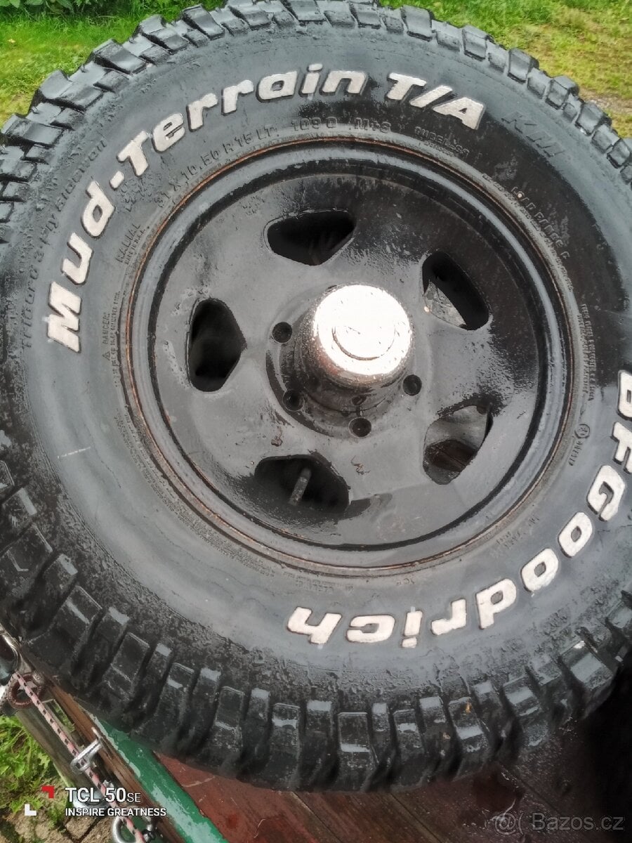 Terrano apod. Nerezové kryty volnoběžek.