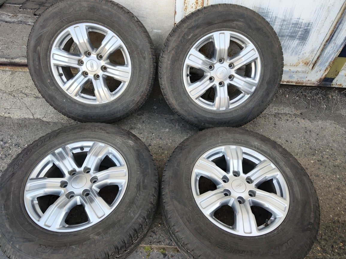17"alu sada 6x139 origo Ford Ranger 265/65 Goodyear TPMS