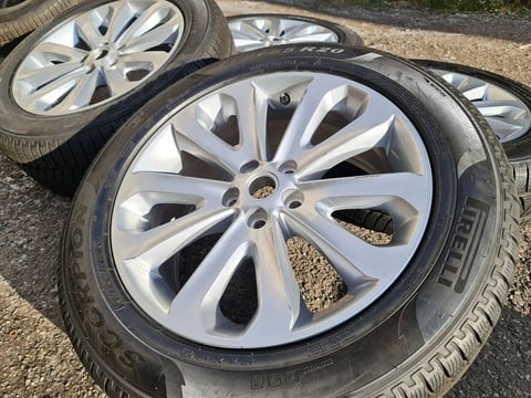 zimní Alu kola Land Rover Vogue R20" – originál sa