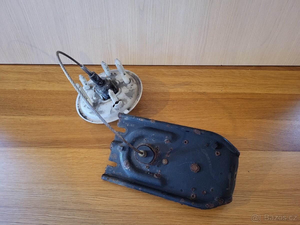 Dodge Durango držák rezervy 2020