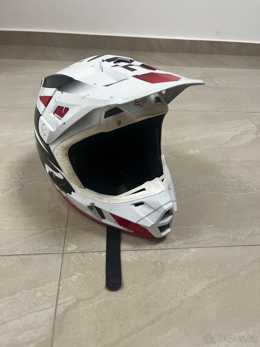 Motocross helma Fox velikosti L 53-60cm