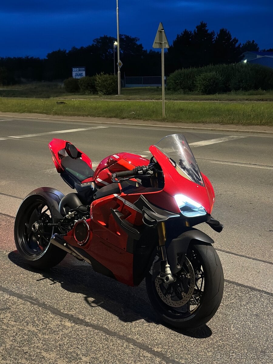 Ducati Panigale V4S