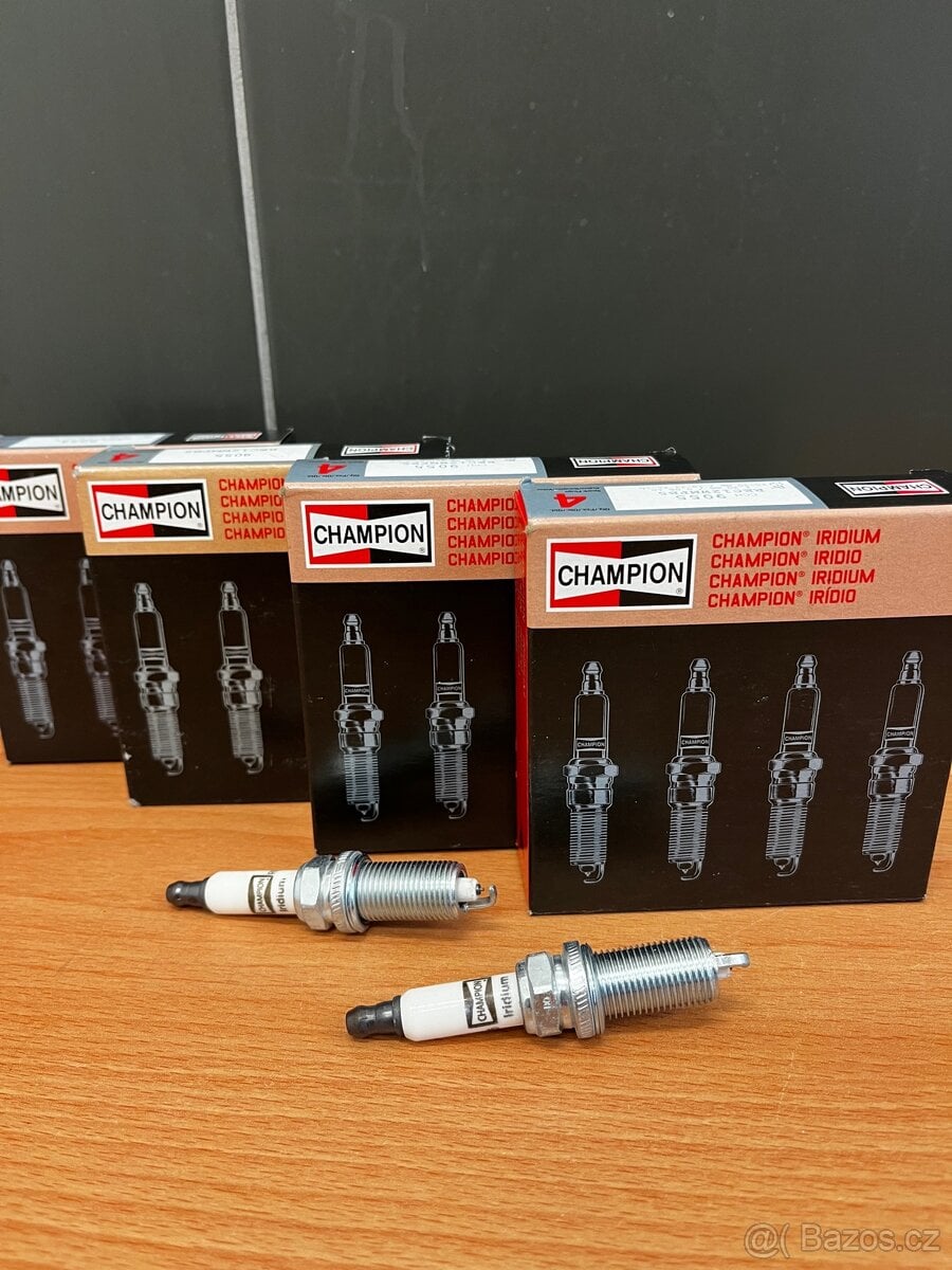 Zapalovací svíčky Champion iridium Dodge  5.7 HEMI