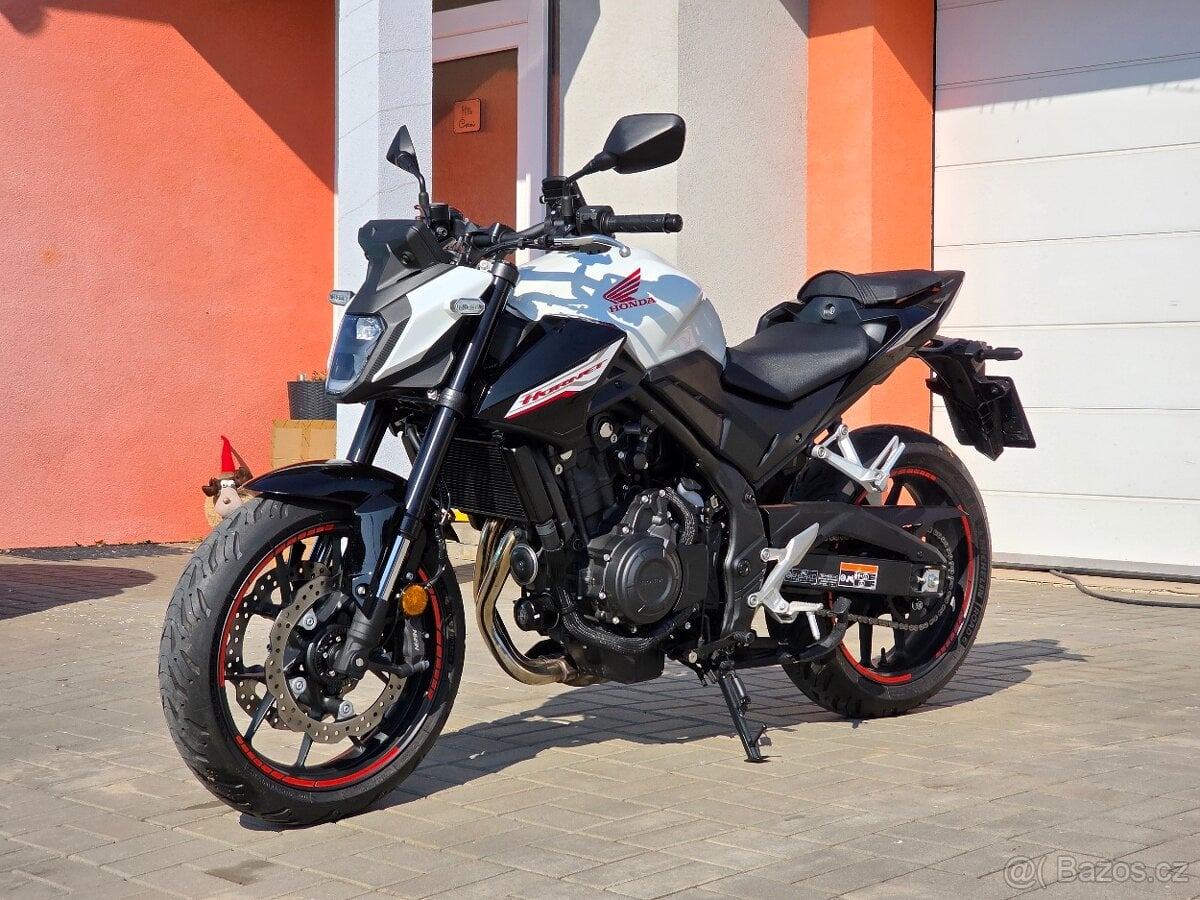 Honda CB 500F Hornet, původ ČR, 1.maj, serviska