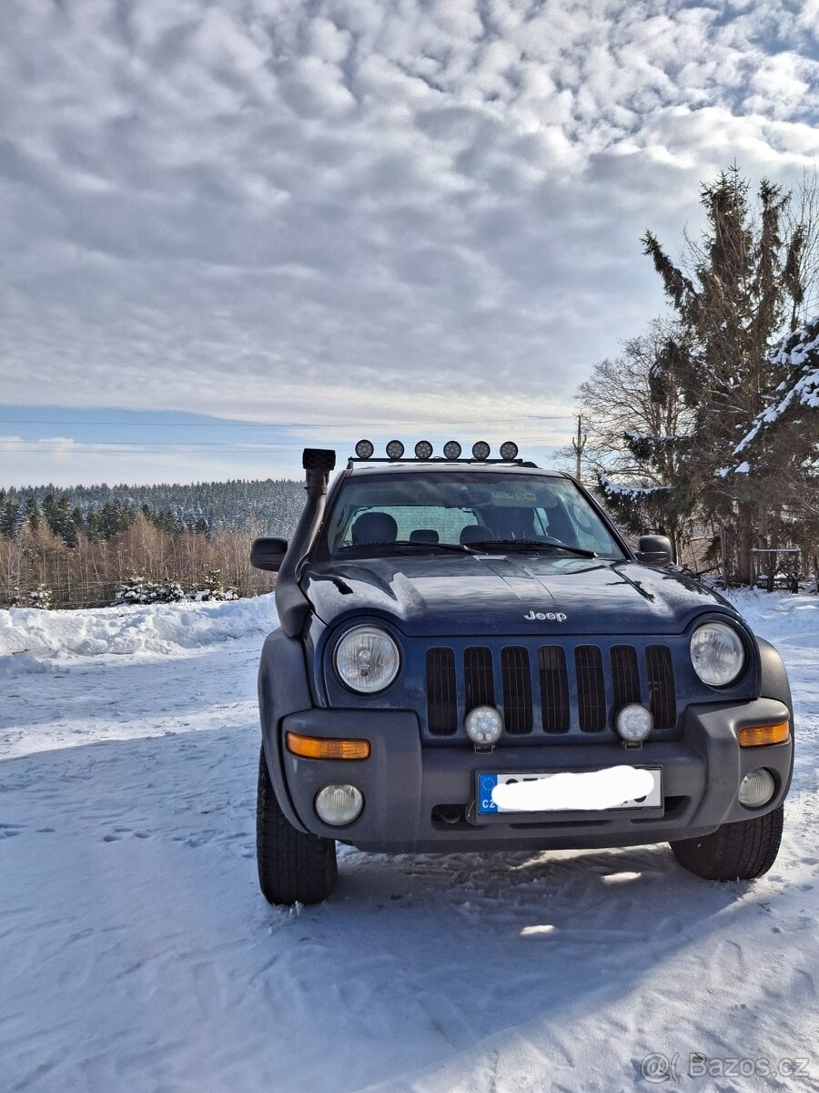 Prodám Jeep Cherokee 2.8 CRD (KJ) – Offroad úprava, TOP stav