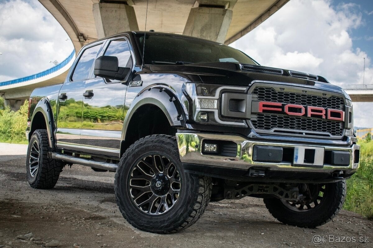 Ford F-150 Raptor 5.0 V8