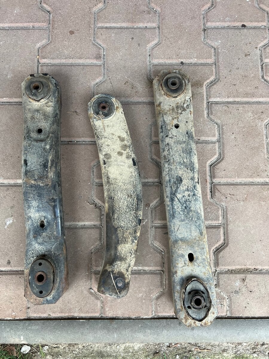 Přední ramena jeep wj