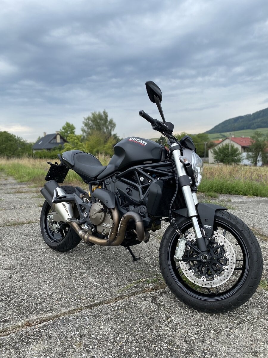 Ducati Monster 821