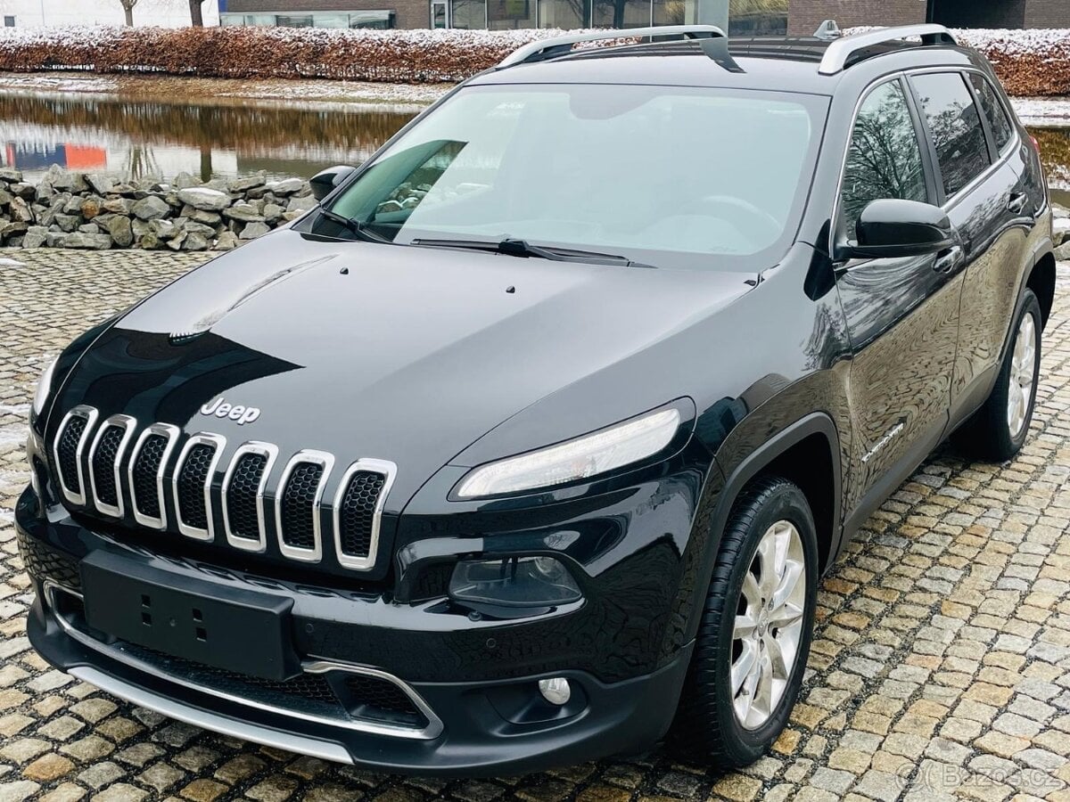 Jeep Cherokee 2.2D 4x4 147KW AUT FULL KAMERA VÝHŘEV SERVISKA