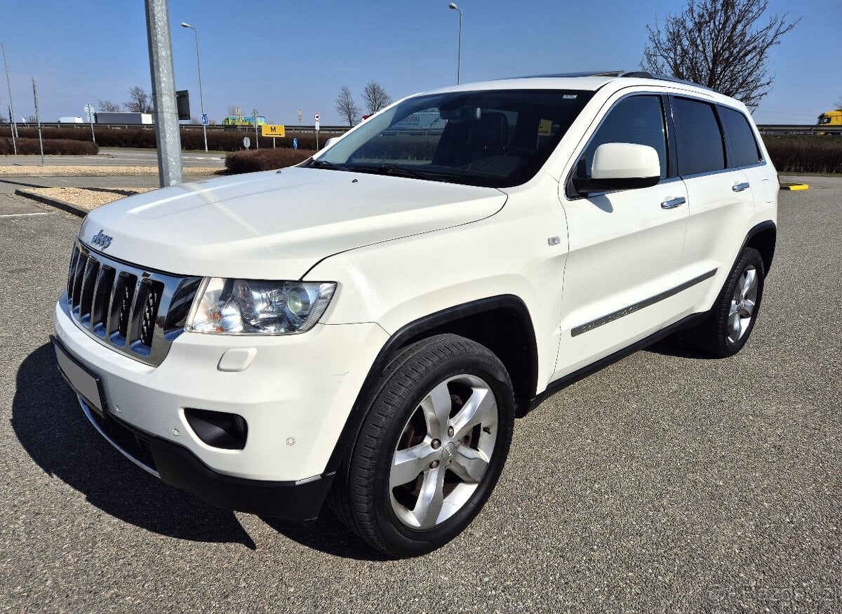 JEEP GRAND CHEROKEE 3.0CRD 177KW ROK 2011 OVERLAND PANORAMA
