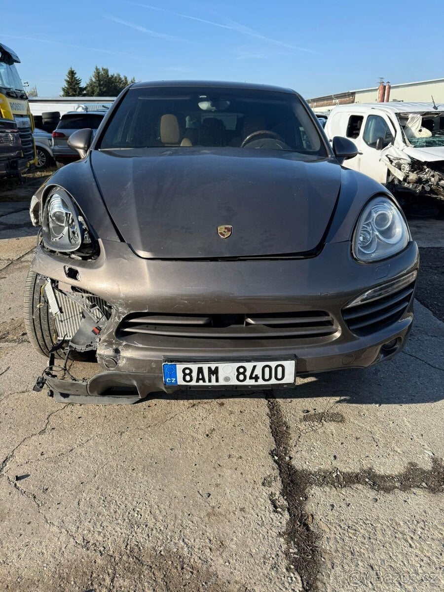 Porsche cayenne diesel 3.0 2013 pojizdne airbagy ok