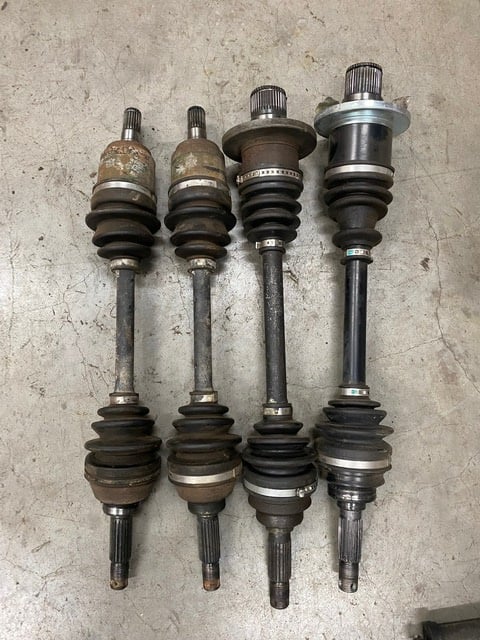 Suzuki King Quad 700, 750 poloosy, díly, motor