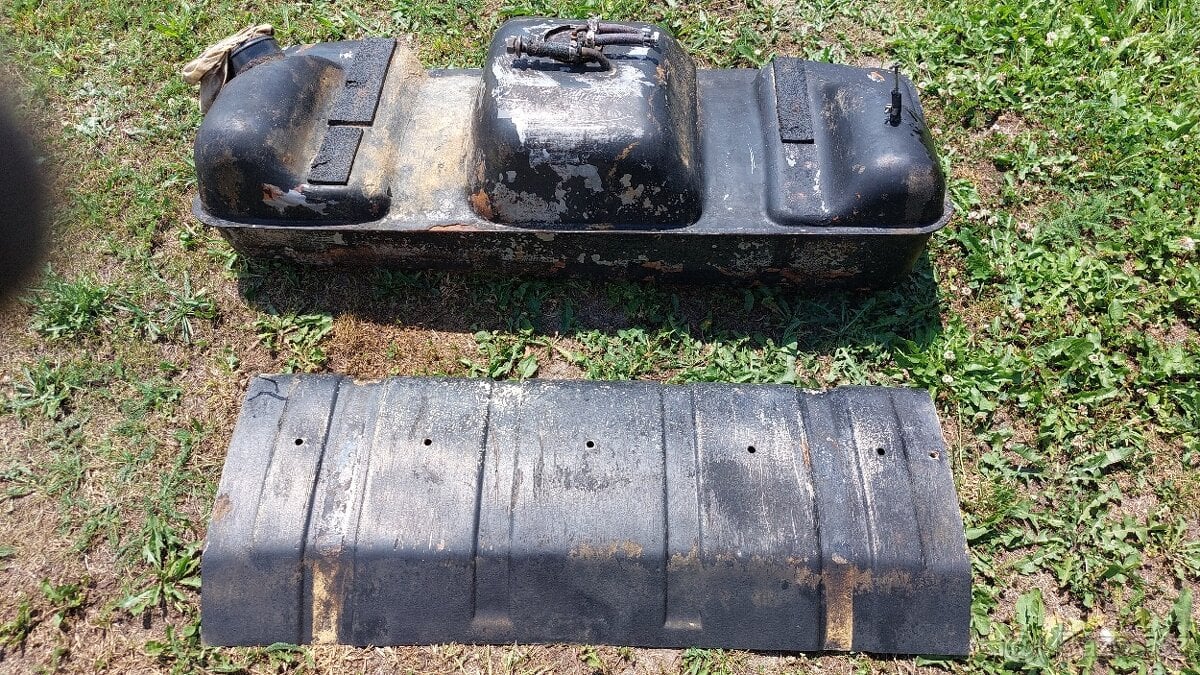 Mercedes G - nádrž + kryt