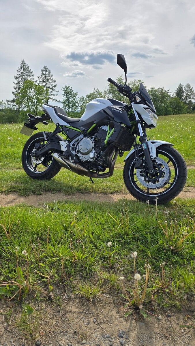 Kawasaki Z650 - 50kW - možno snížit na 35kW (A2)