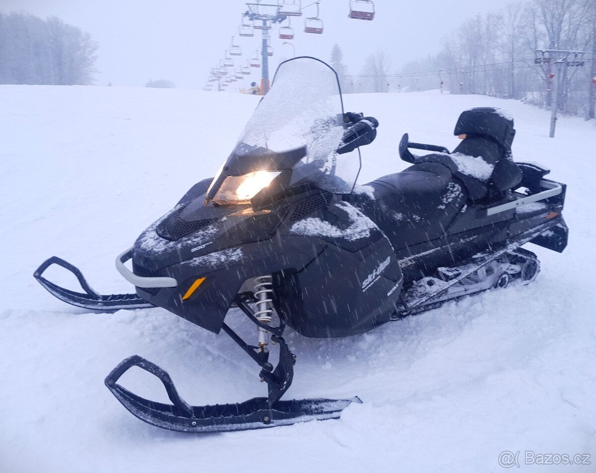 Ski-Doo Skandic Expedition 900 ACE