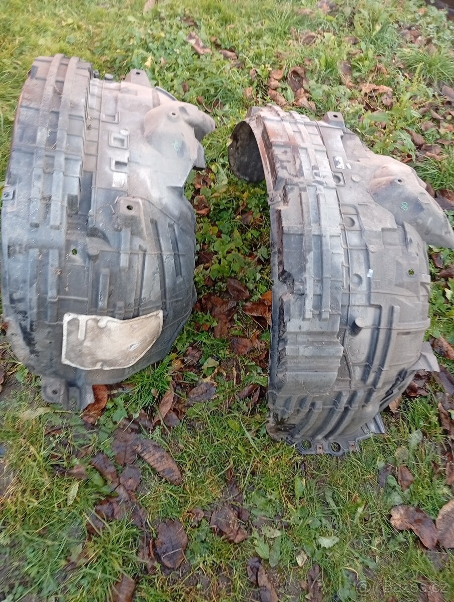 NISSAN NAVARA D23, D23T, D231, RV 2020 PLASTOVÉ PODBĚHY