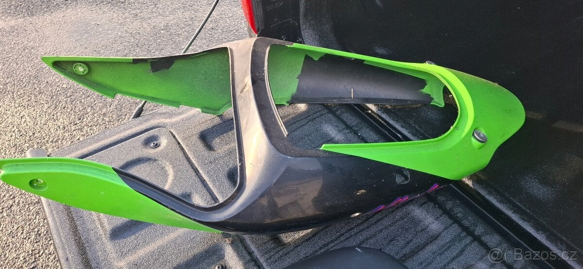 KAWASAKI ZX6R  PODSEDLOVÝ PLAST
