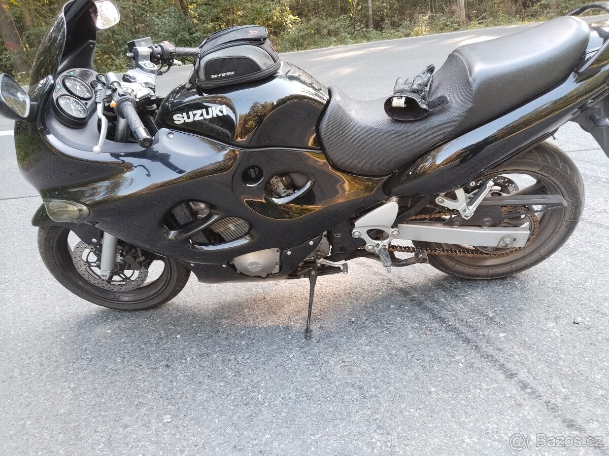 Suzuki gsx750F v tp 25kw jinak 68kw