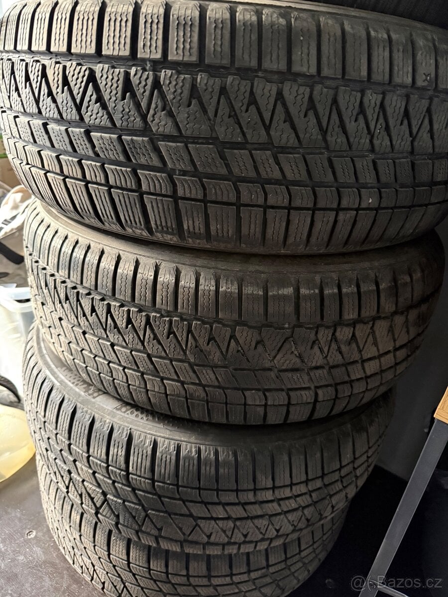Zimní pneu 265/60/18 Hankook