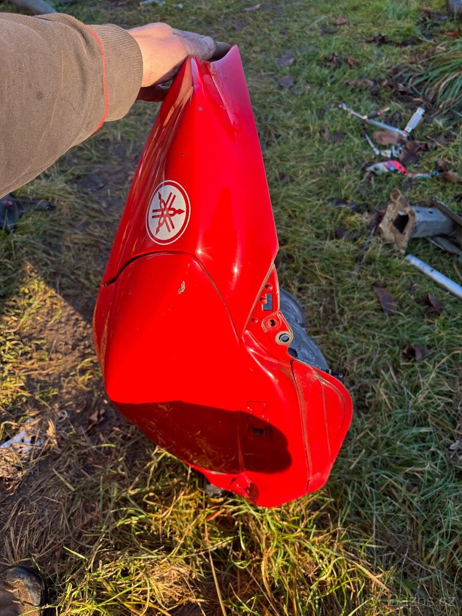 Palivove cerpadlo a nadrz na Yamaha R1 02-06 a R6 03-05