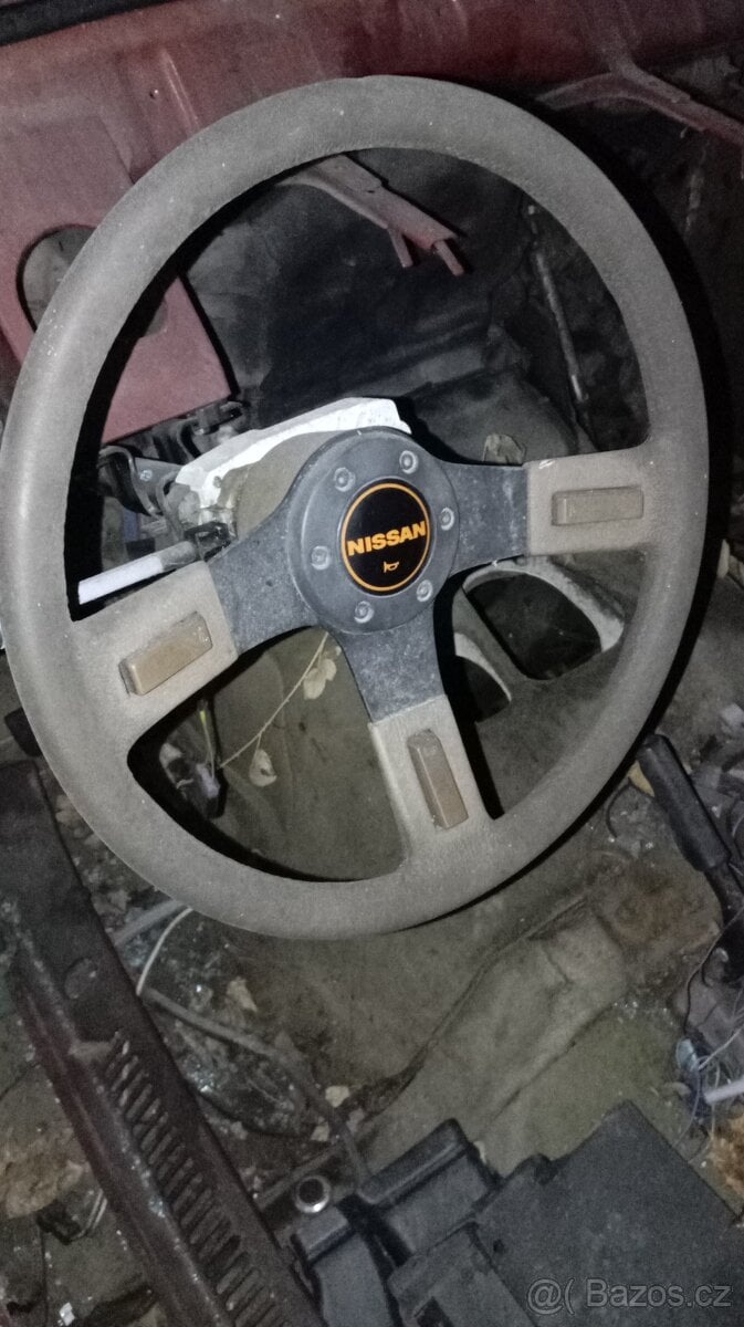 Nissan Patrol III,  díly na fotce. Rok 1986 - 1993