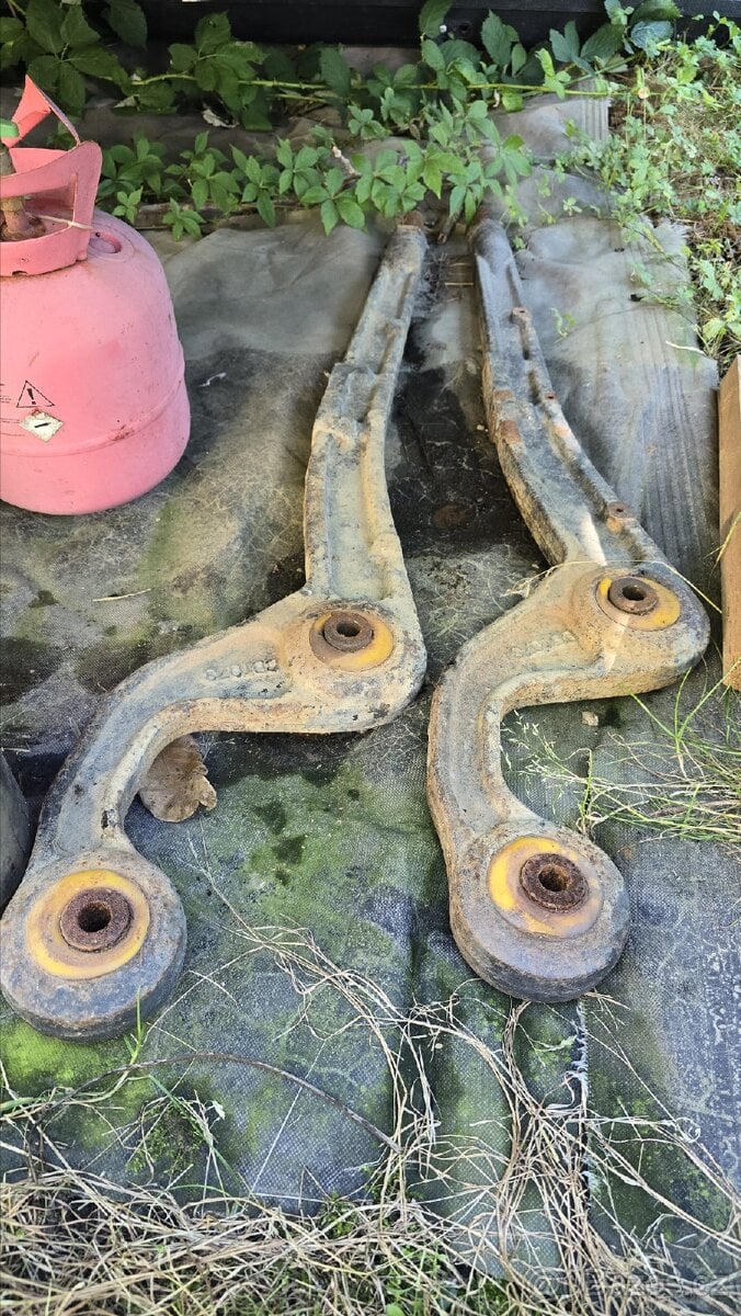 NISSAN PATROL predni ramena