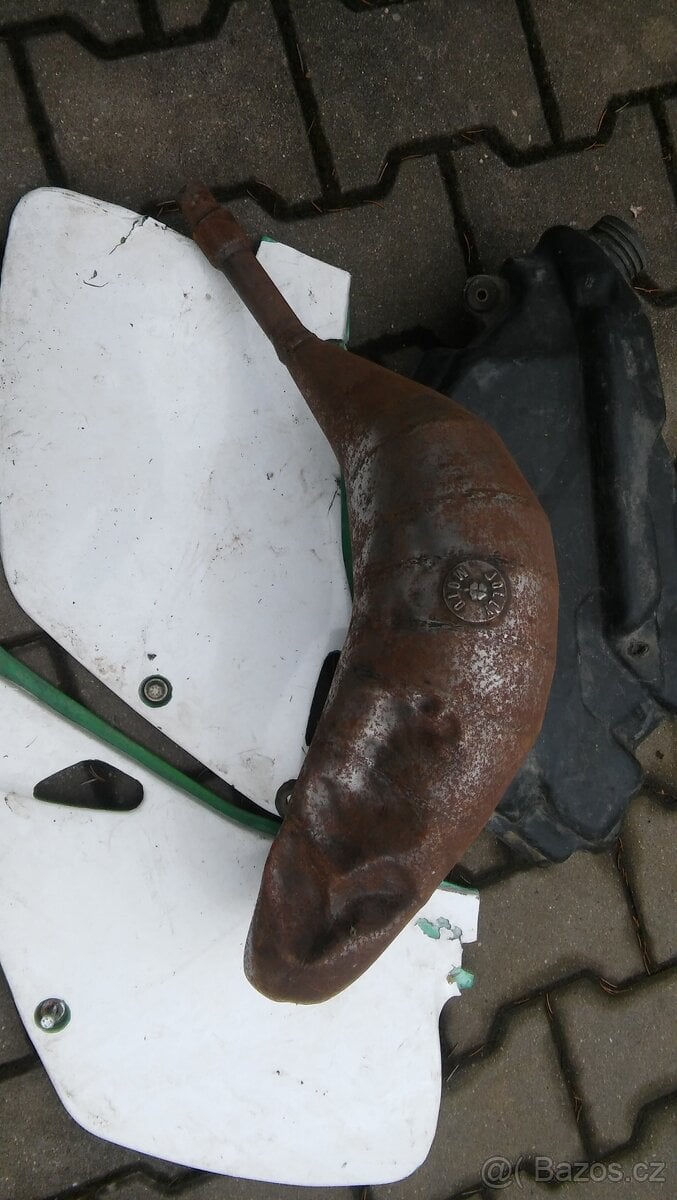 kawasaki kx 125 r.93 nadrz,vyfuk,bocnice