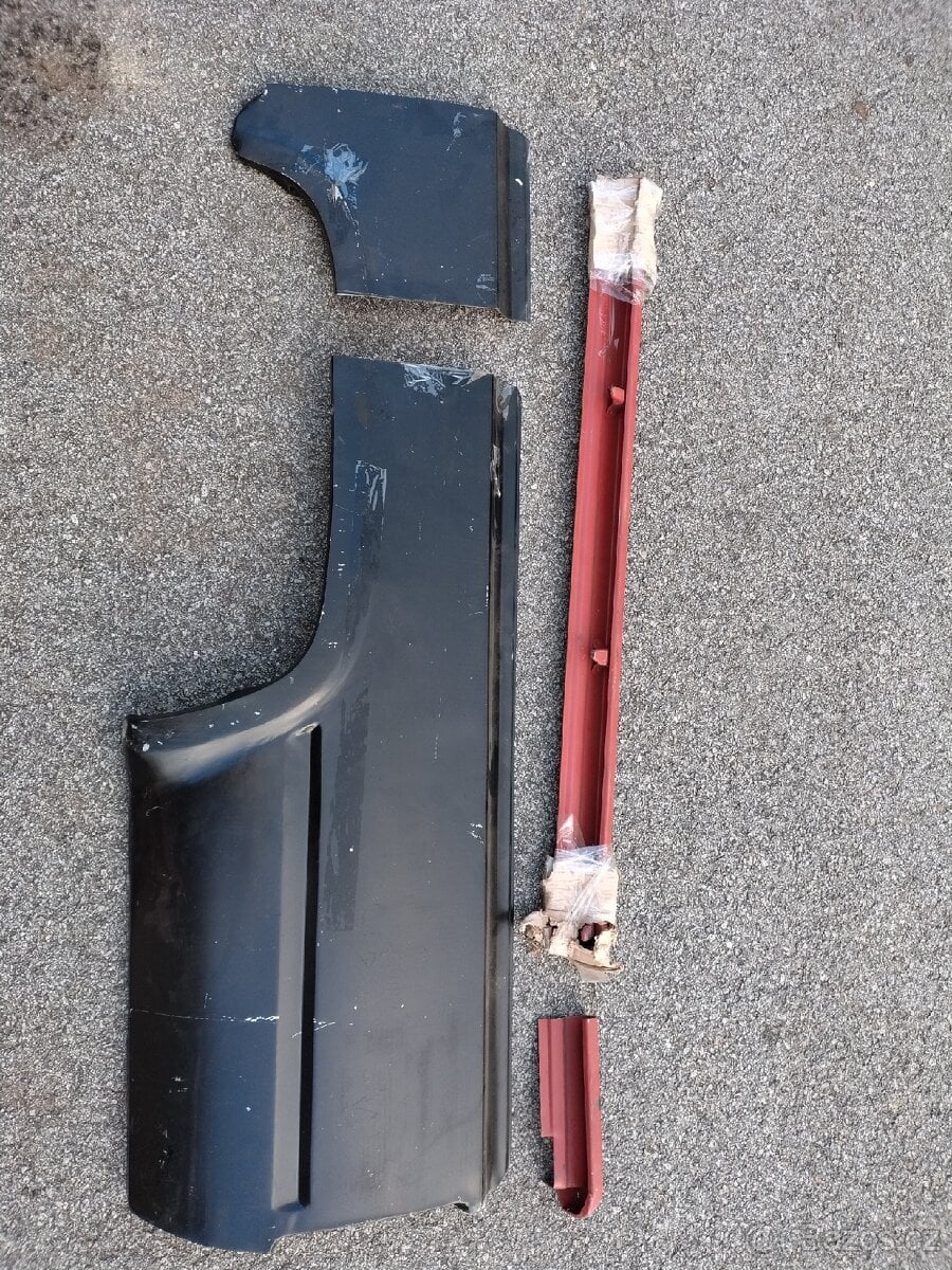 Toyota Hilux 1989-1997- opravné díly na pravou stranu korby