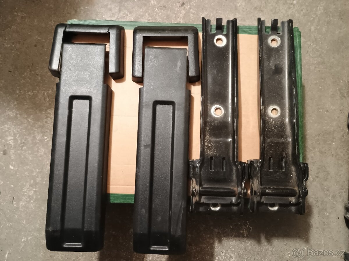 Jeep Wrangler JK panty zadních dveří