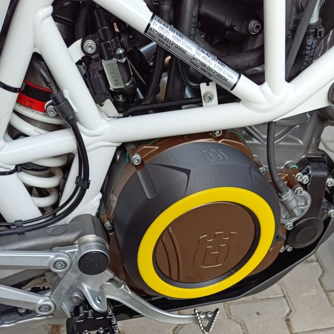 Ochrana krytu spojky KTM 690, Husqvarna 701, GasGas 700 /Lc4