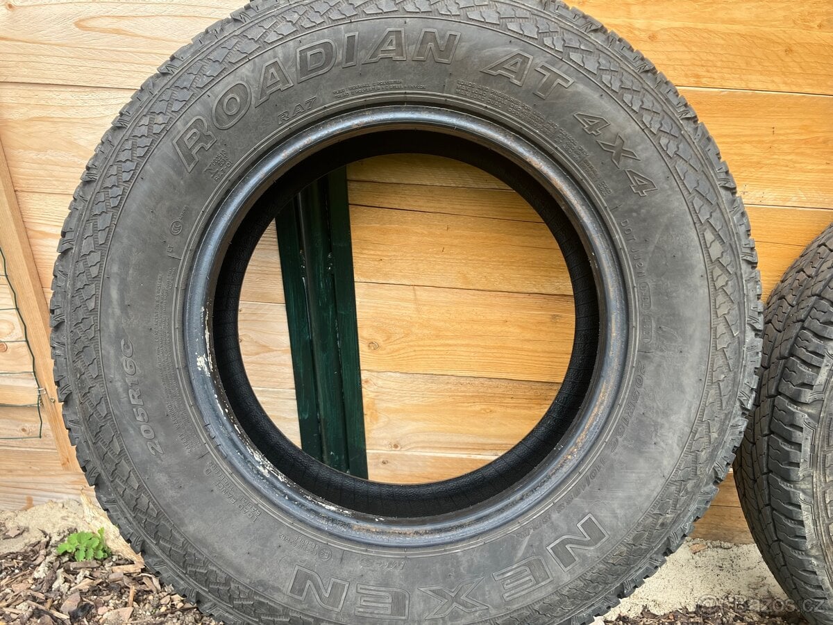 Nexen roadian 4x4 205/80 r16 (205r16)