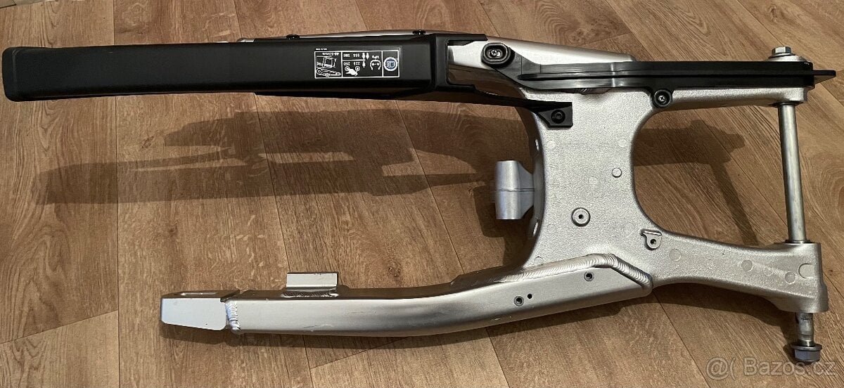 CRF 1100 Koncovka výfuku