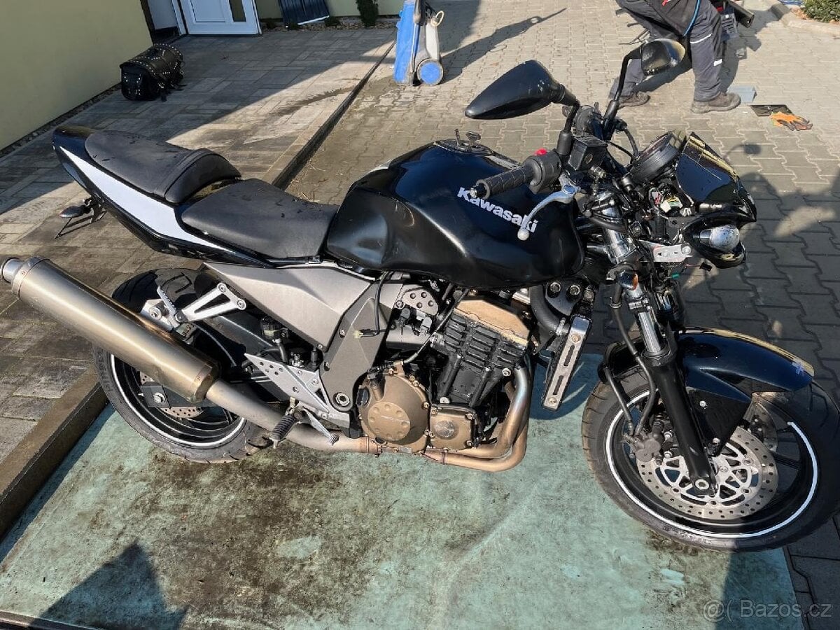 Díly z rozebrané Kawasaki Z 750 2005