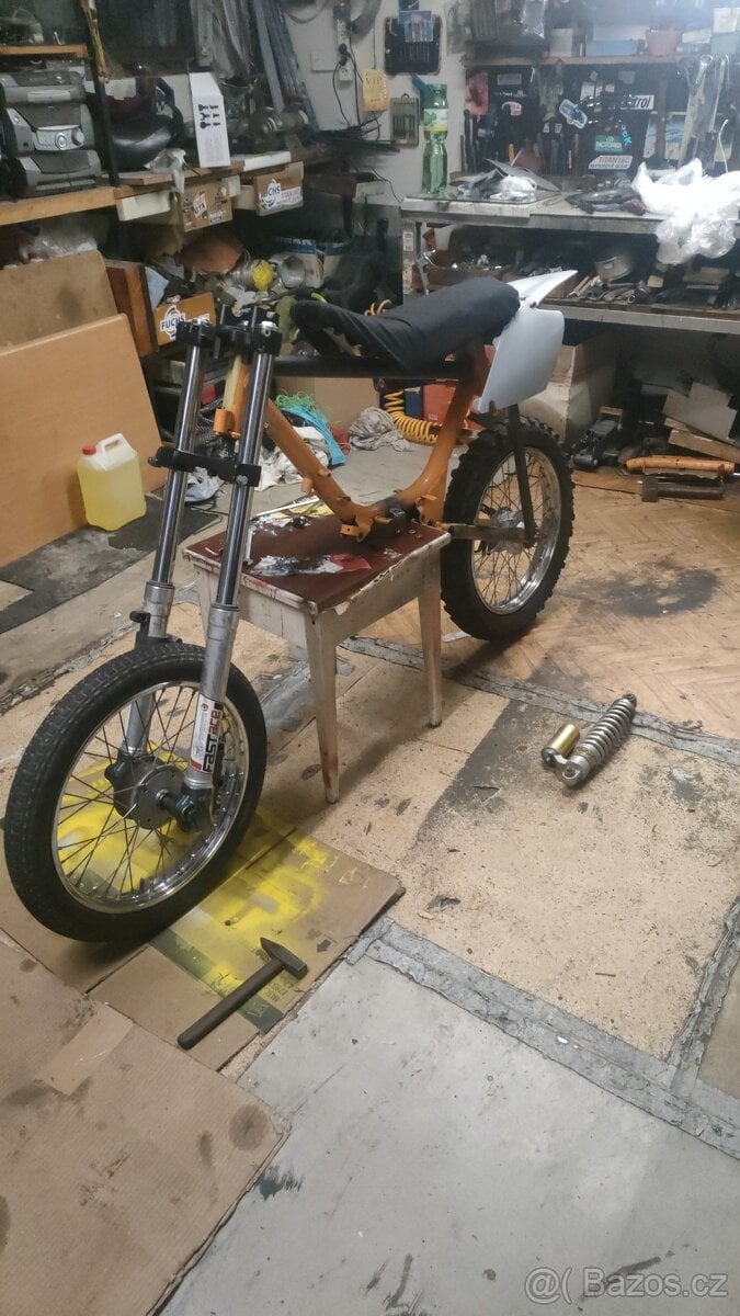 Babetta stavba pitbike