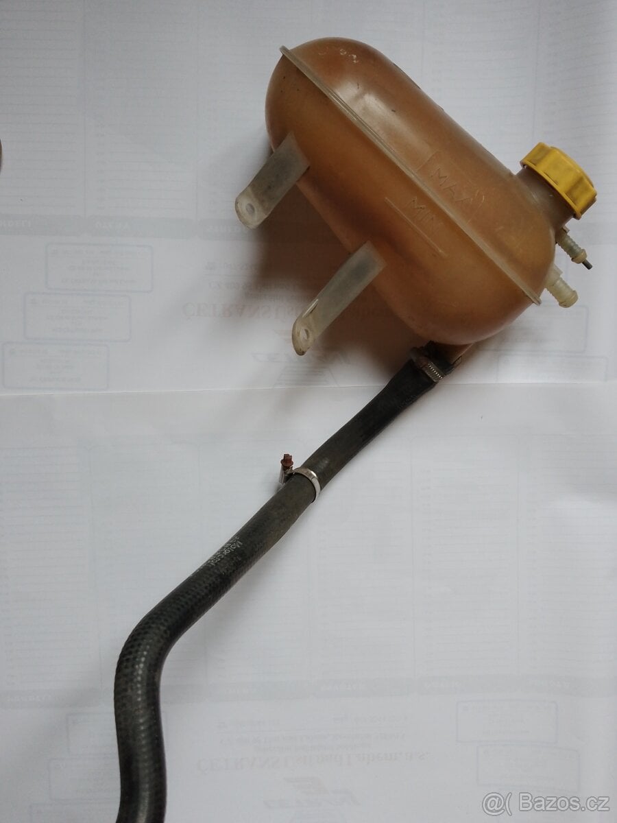 Expanzní nádoba na chladici kapalinu Ford sierra