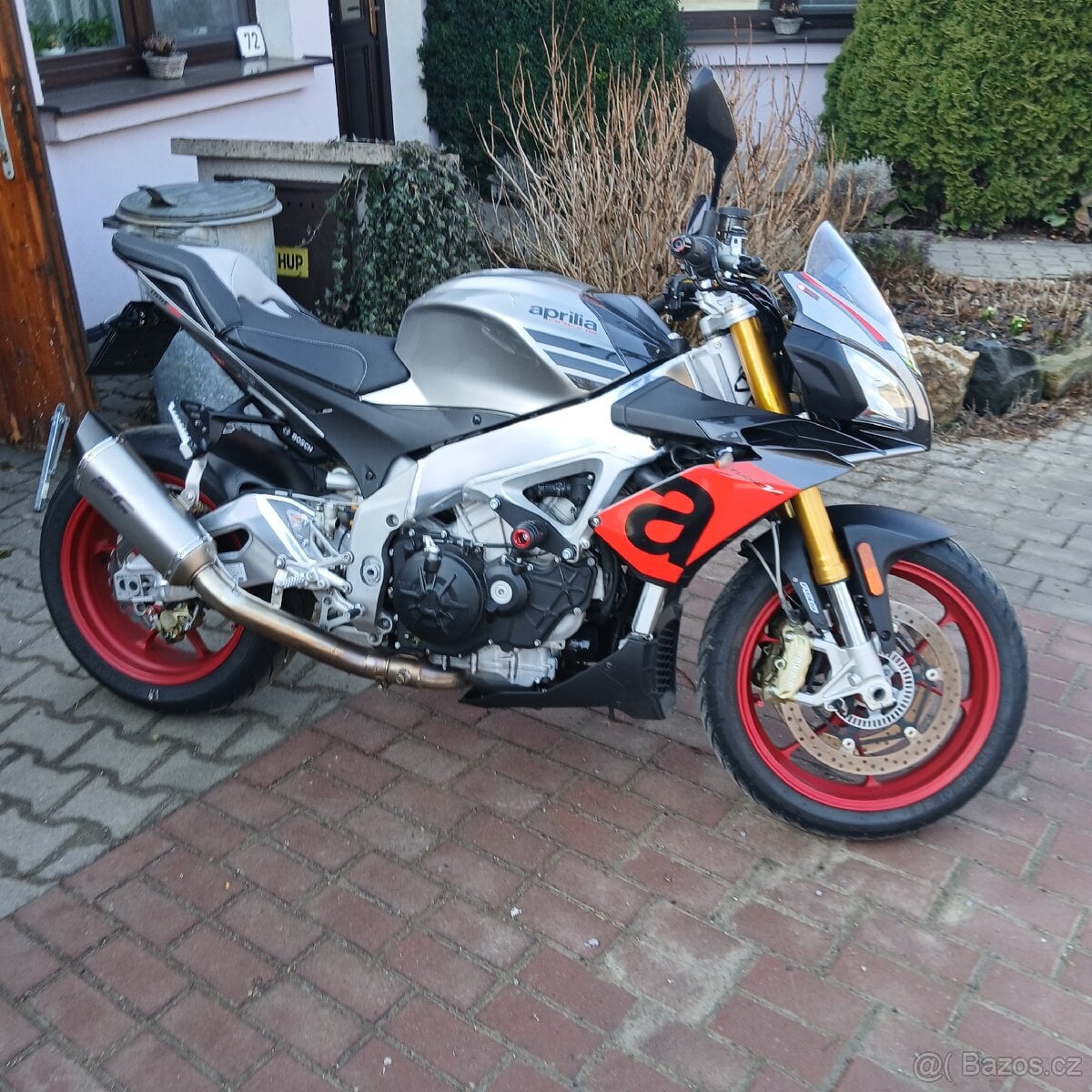 Aprilia tuono v4 1100 rr