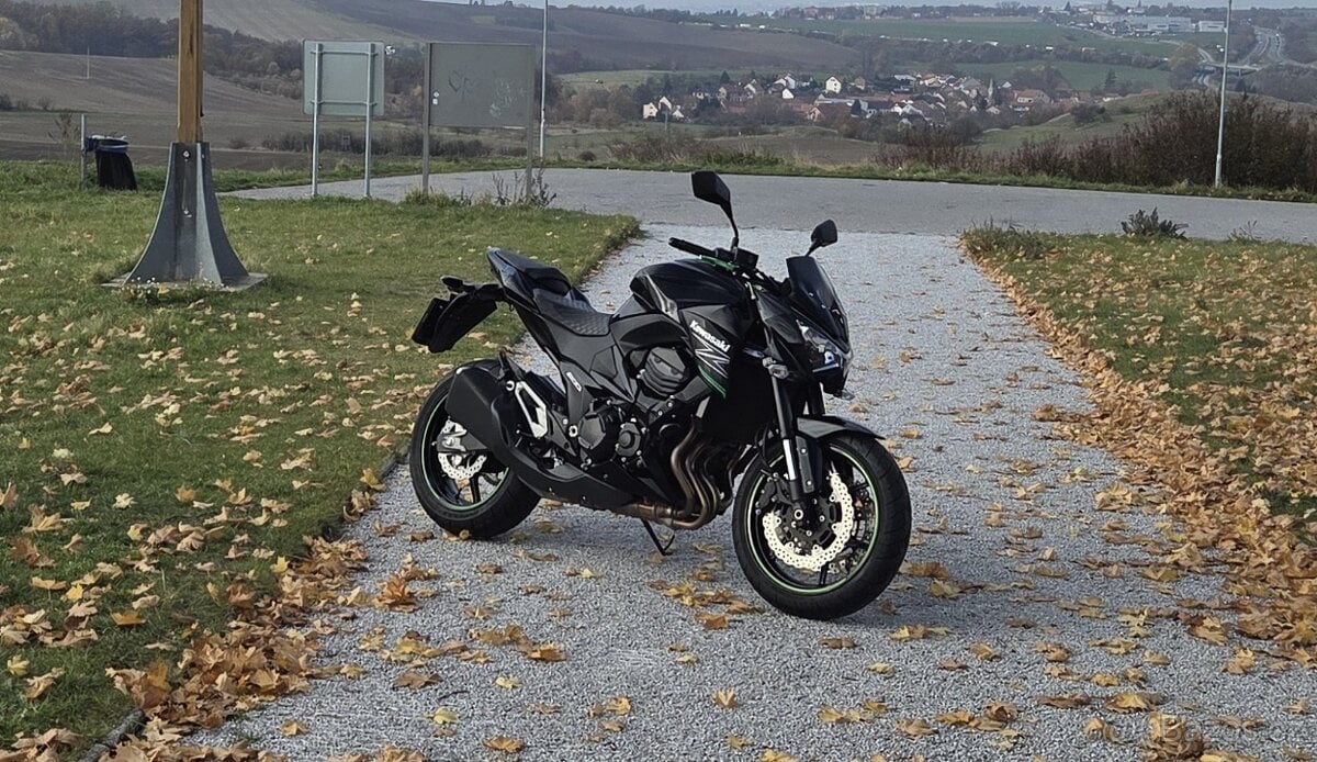 Kawasaki Z800, r.v.2016, najeto 13 500 km, koupeno v ČR